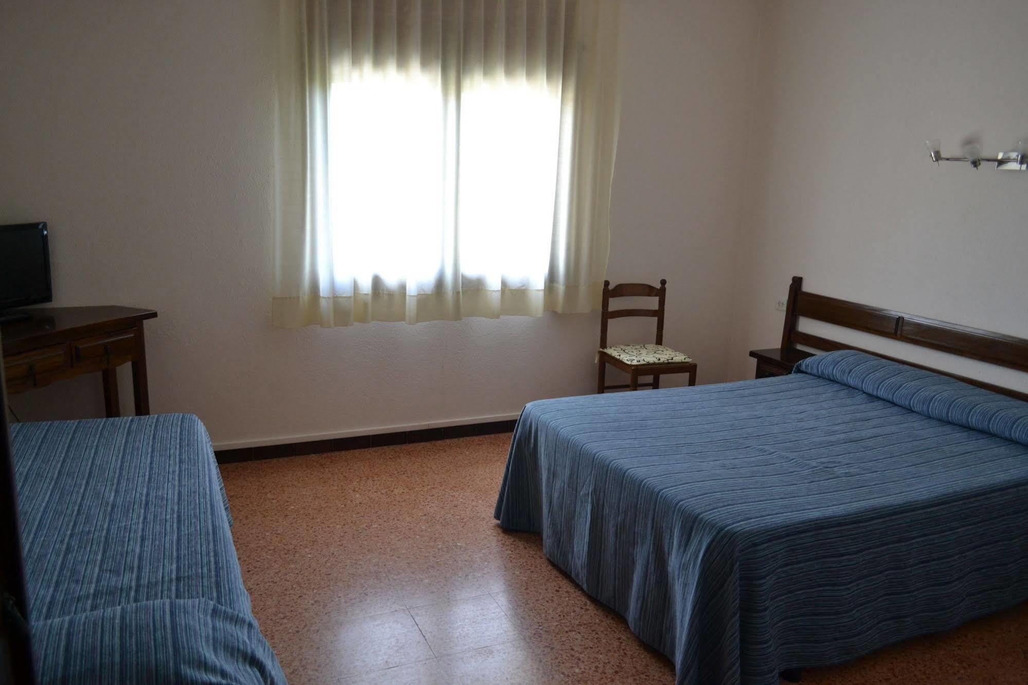 Hostal L'Esplai Viladamat Exteriör bild